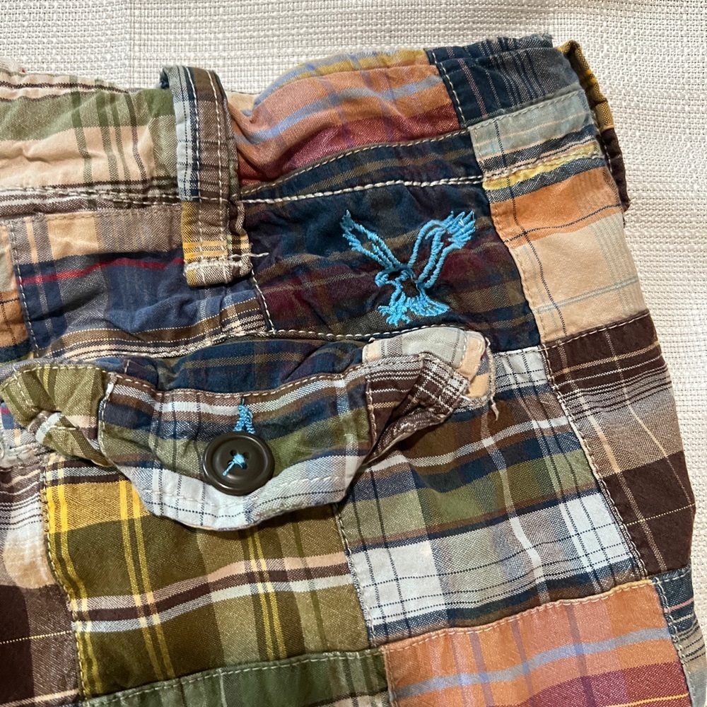 American Eagle Outfitters Vintage Colorful Plaid Cargo Multi-Pocket Shorts Sz 38 - Picture 8 of 11